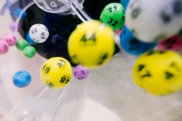 Lottery winner considering converting future annuity payments to a lump sum